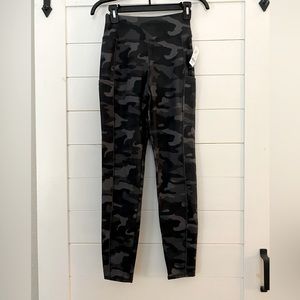 NY&C camo leggings